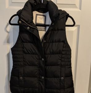 A&F hooded puffer vest